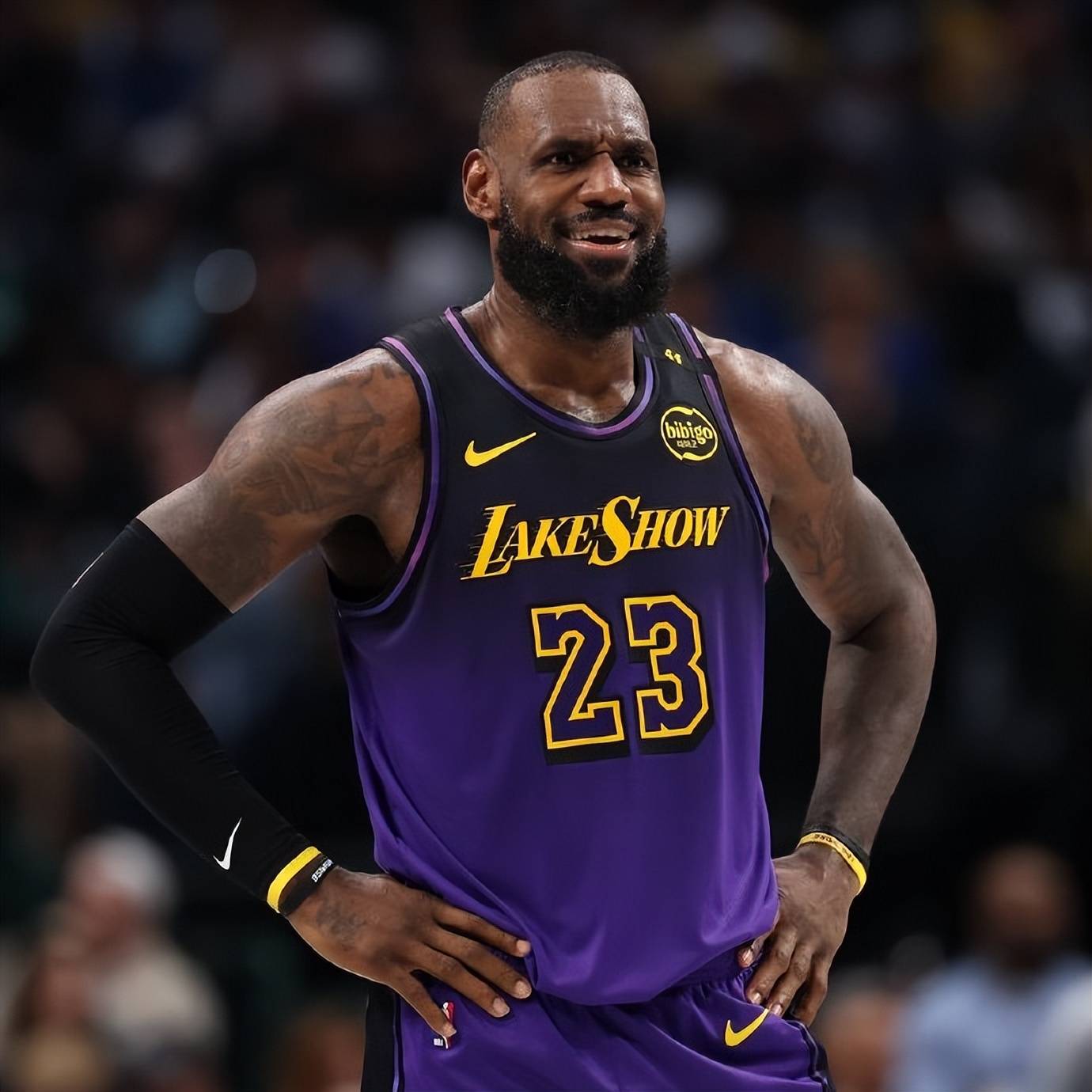 九游-詹姆斯迎来十赛季出色发挥，法国队观众热烈欢呼！-九游