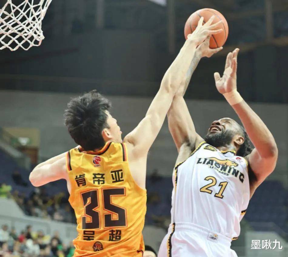 包含冲刺阶段突围战来临，尼斯围绕CBA常规赛迎来里程碑，悬念犹存，纪律约束更严格的词条